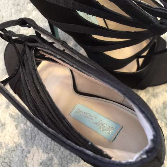 NEW Betsey Johnson Mila  Black Caged Lace Up Heels - Picture 2 of 6